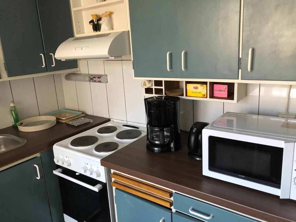 Apartamento Yksioe 1 Km Jokirannasta Foeriltae/ 2 Km Torilta Turku Exterior foto