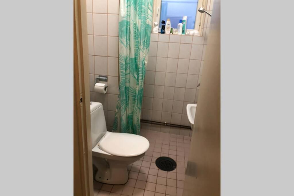 Apartamento Yksioe 1 Km Jokirannasta Foeriltae/ 2 Km Torilta Turku Exterior foto